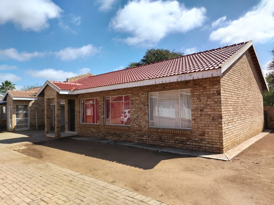 2 Bedroom Property for Sale in Meiringspark North West